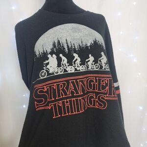 ❌️ SOLD ON FB ❌️ STRANGER THINGS Women's Size Large Long Sleeve Pullover T-Shirt